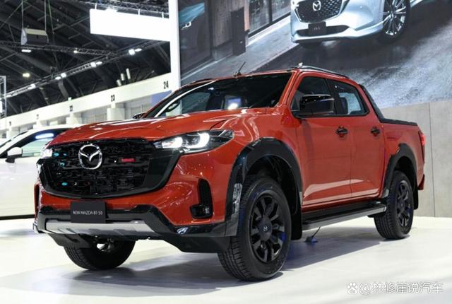 約16萬(wàn)元起售，新款馬自達(dá)BT-50亮相，全新外觀與雙動(dòng)力配置-有駕