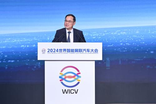 朱華榮引領(lǐng)數(shù)智新時(shí)代，阿維塔12雙動(dòng)力上市-有駕