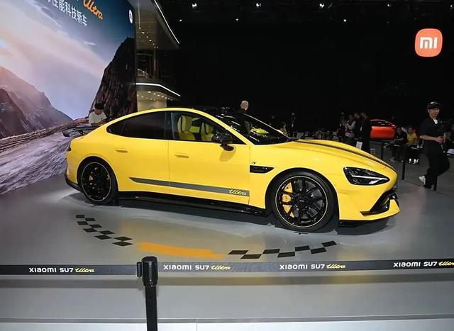 全球最速四門電跑？小米SU7，爆1548馬力，零百加速不到2秒！-有駕
