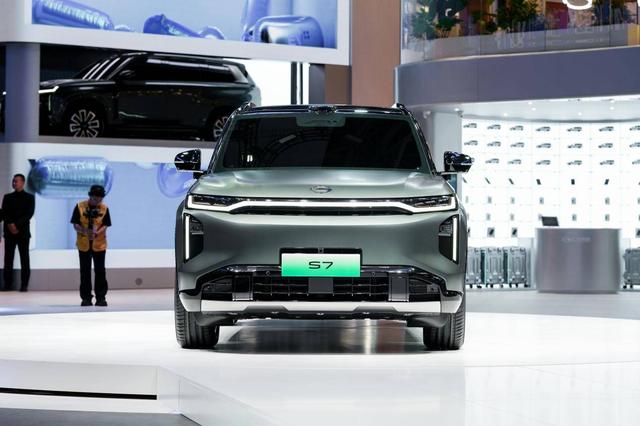 廣州車展，傳祺S7與傳祺E9超級(jí)快充版續(xù)航能力驚艷眾人-有駕