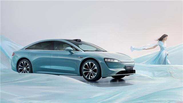 阿維塔12未來設計語言，比上新配色的智界S7顏值更高-有駕