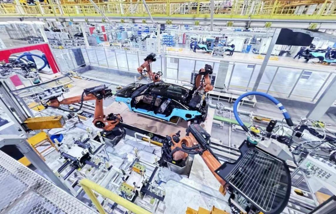 車標(biāo)煥新即亮劍!享界S9終結(jié)豪車“符號霸權(quán)”