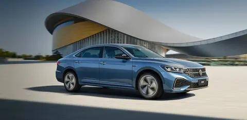 上半年銷售 11.7 萬輛,帕薩特以“三重進階”領跑B級轎車市場