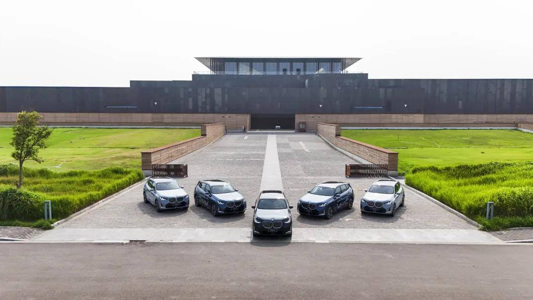 洛陽絕了!百年寶馬硬核撩動千年唐風(fēng)運(yùn)河密碼