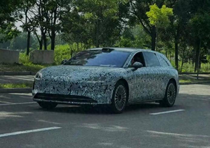 智界R9諜照曝光,豪華SUV市場要變天?