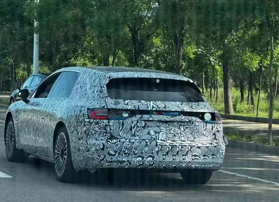 智界R9諜照曝光,豪華SUV市場要變天?