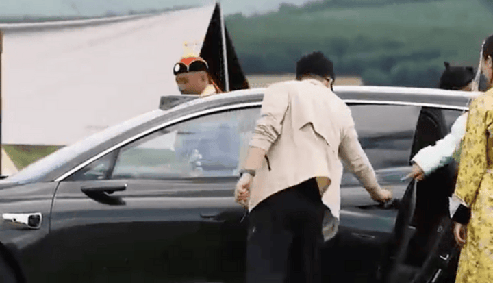 享界S9T 9月上市 紅色實車曝光 首發(fā)仙蹤綠 搭載ADS4