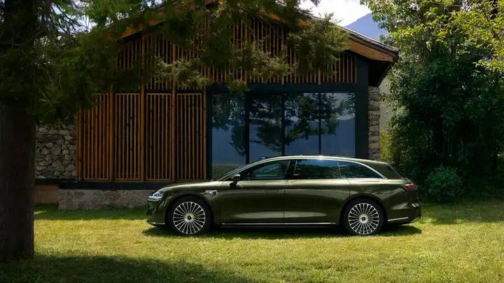 享界S9T 9月上市 紅色實車曝光 首發(fā)仙蹤綠 搭載ADS4