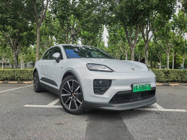 邁入電動(dòng)時(shí)代 體驗(yàn)全新純電Macan4