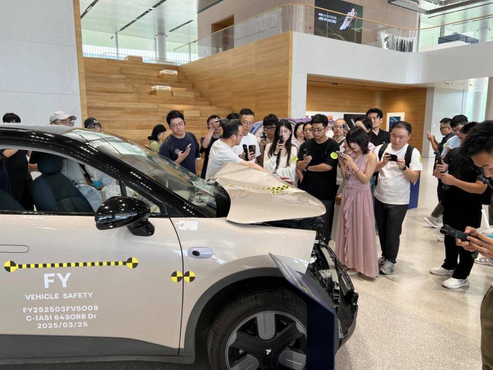 精品小車何以撞出高級安全?中保研成績單背后的“秘密”