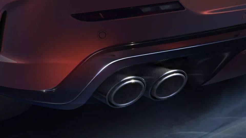 路虎攬勝運(yùn)動(dòng)SV Carbon,搭4.4TV8動(dòng)力