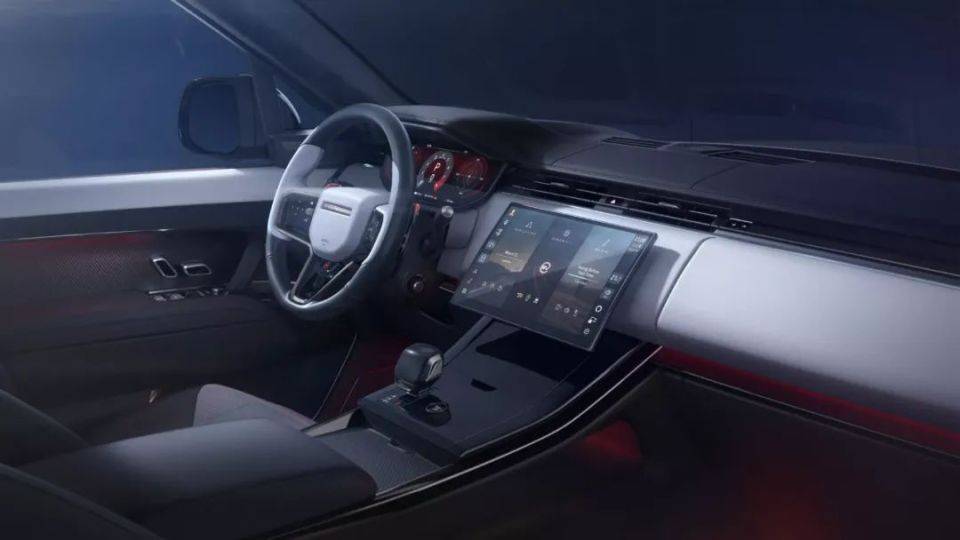 路虎攬勝運(yùn)動(dòng)SV Carbon,搭4.4TV8動(dòng)力