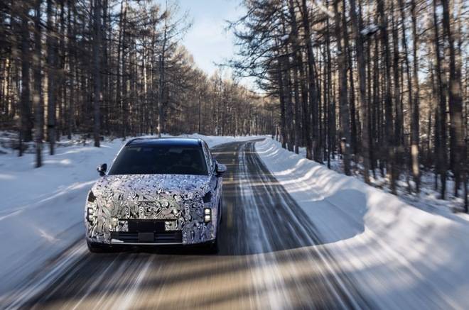 豪華“超混”新玩家 沃爾沃全新XC70報道