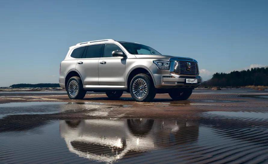 8月12日,在全新坦克500預售發布會上,長城汽車董事長魏建軍被問及如何看待理想i8對撞乘龍卡車一事