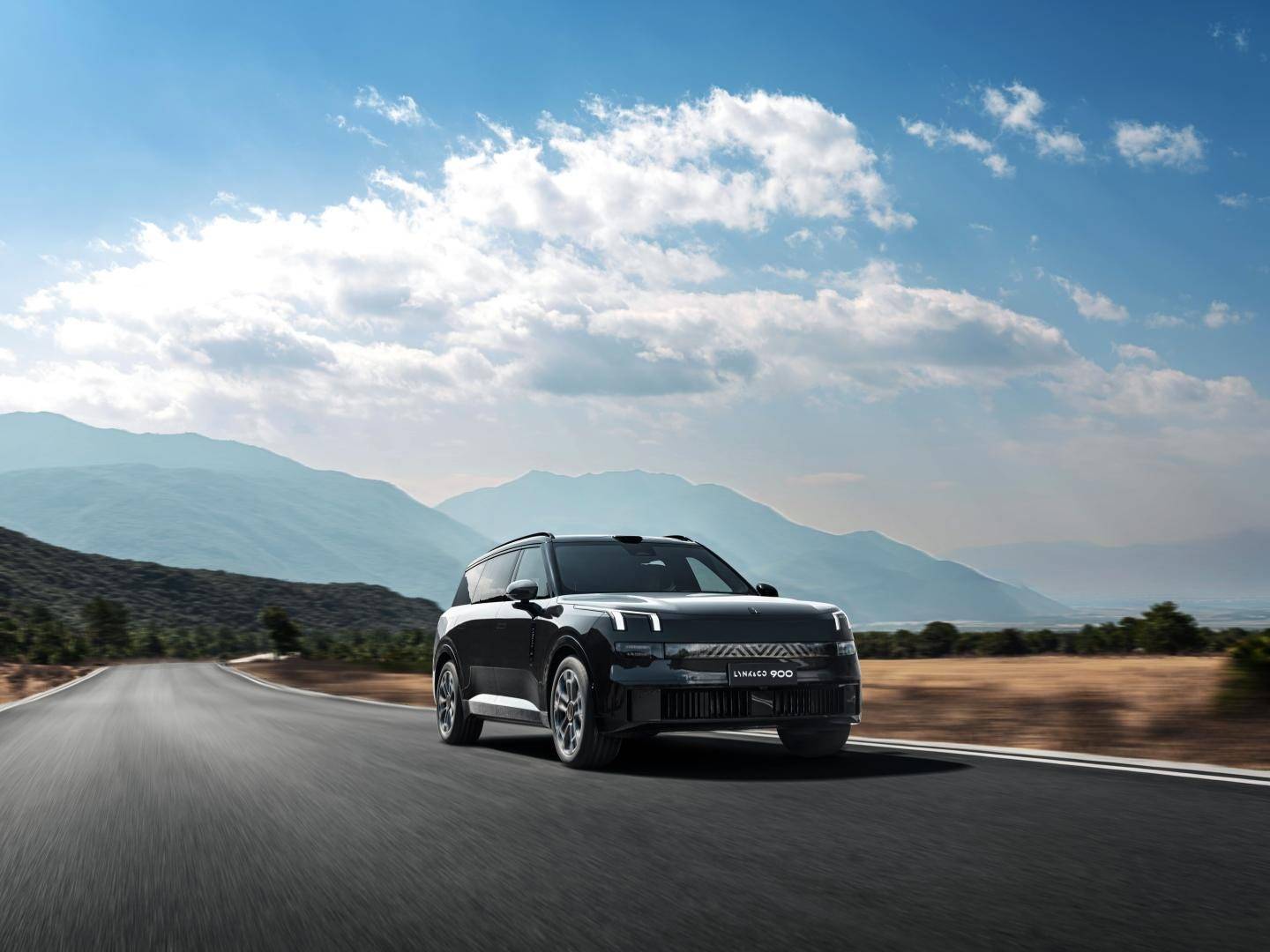 領(lǐng)克900主銷車型2.0T Ultra版占比達64%,突破35萬價位段壁壘,助力領(lǐng)克成為中國品牌高端化進程中的“現(xiàn)象級樣本”