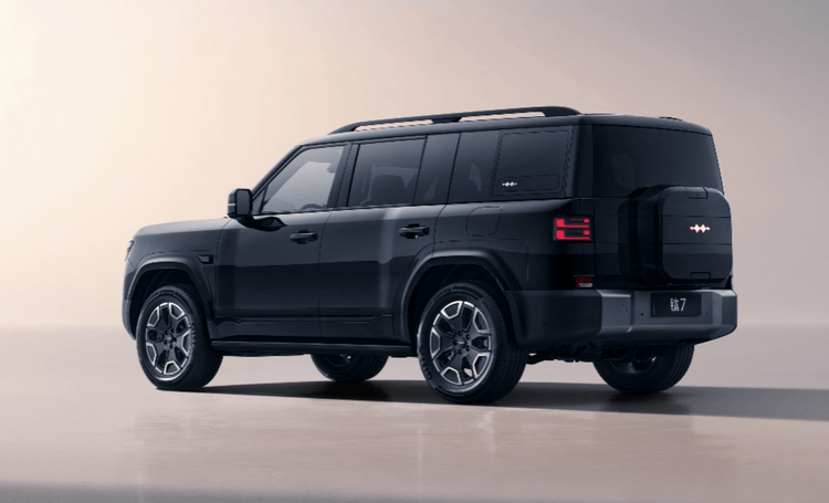 方程豹鈦7首臺量產車下線,30萬級市場再掀波瀾