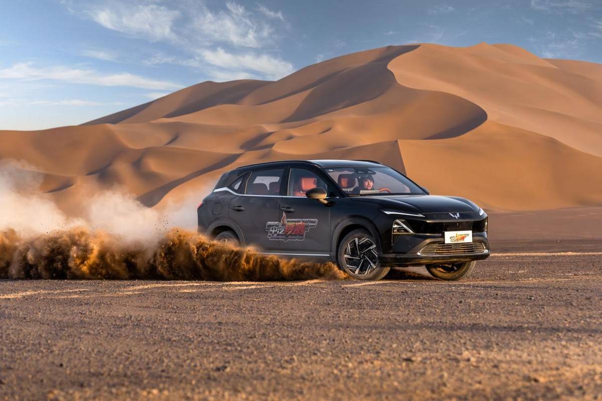 五菱星光S 2025款售9.98萬元起 不限品牌置換享1萬元補(bǔ)貼