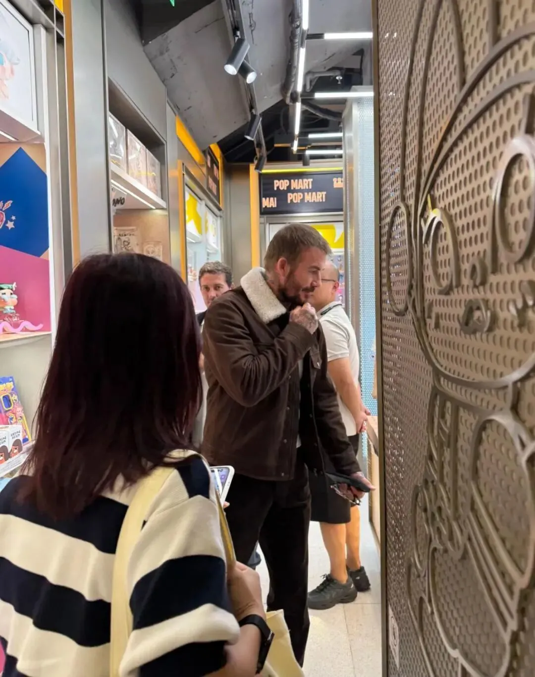 澳門沒買到,上海也沒買到,有人看到貝克漢姆空手離開!晚上他終于曬照:曼聯(lián)款LABUBU,身披7號球衣 CFF20LXzkOxuCDibeRViaJKCB9QPz2ADib7gsfxzIjuPPKHfx9rIhkiaho4oZibZoptOYs9ibRIpuGvYnXiceQvIva3yQ.jpg